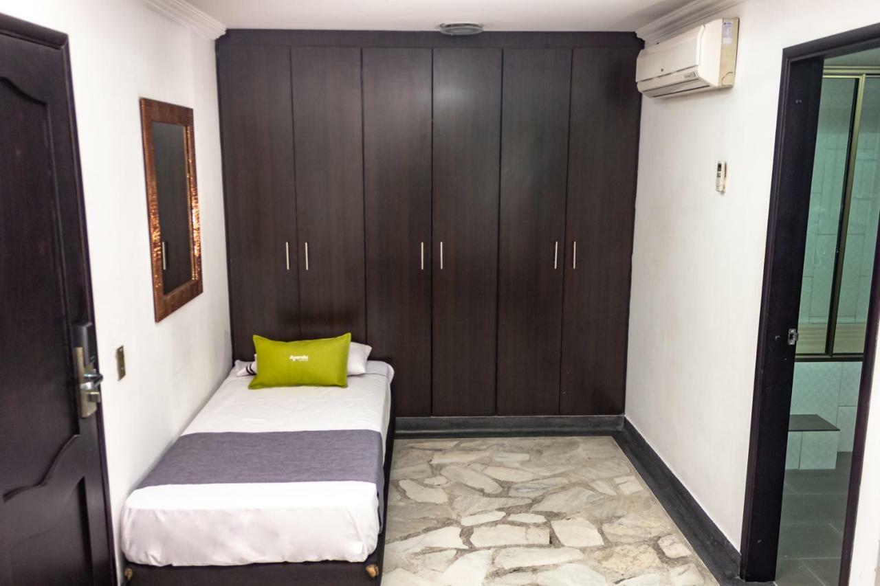 Hotel Calasanz Real Medellín Dış mekan fotoğraf